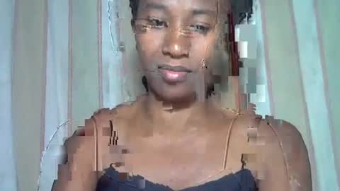 Snapshot of minouch211907 chatting on November 3, 3:13 pm minouch211907 online show from November 3, 3:13 pm