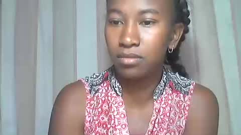 Snapshot of minouch211907 chatting on November 10, 3:38 am minouch211907 online show from November 10, 3:38 am