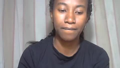 Snapshot of minouch211907 chatting on November 10, 4:17 pm minouch211907 online show from November 10, 4:17 pm