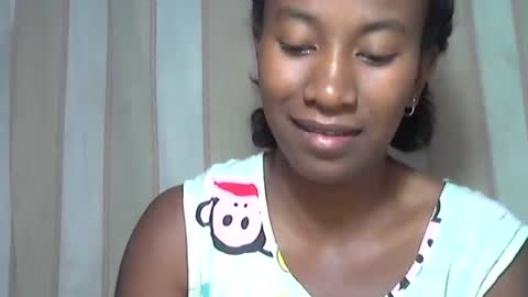 Snapshot of minouch211907 chatting on November 19, 10:54 pm minouch211907 online show from November 19, 10:54 pm