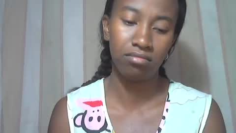 Snapshot of minouch211907 chatting on November 22, 3:38 am minouch211907 online show from November 22, 3:38 am