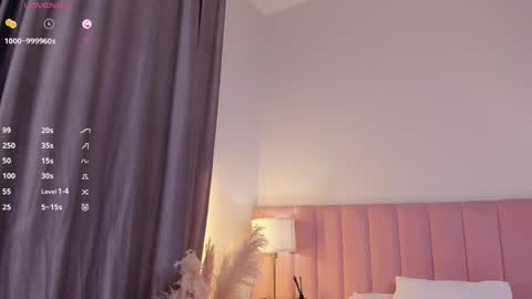 Lianna online show from May 3, 11:38 am
