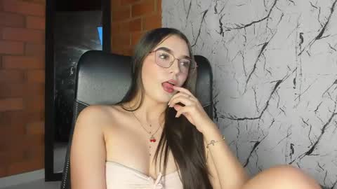 minty151 online show from June 20, 12:36 am