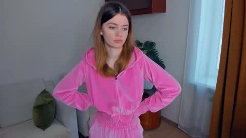 Snapshot of mintykisss chatting on January 16, 7:01 am Linda online show from January 16, 7:01 am