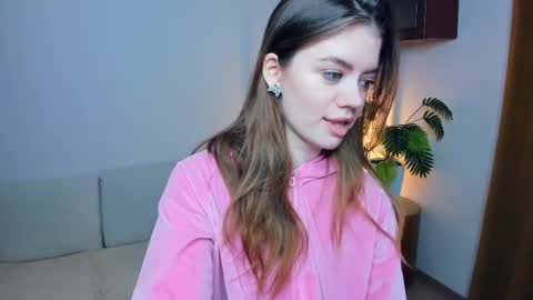 Snapshot of mintykisss chatting on February 10, 9:02 am Linda online show from February 10, 9:02 am