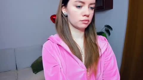 Snapshot of mintykisss chatting on February 13, 7:04 am Linda online show from February 13, 7:04 am