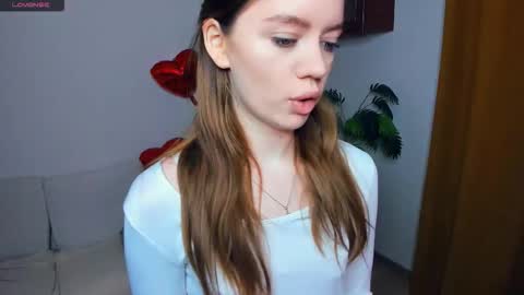 Snapshot of mintykisss chatting on February 17, 6:43 am Linda online show from February 17, 6:43 am