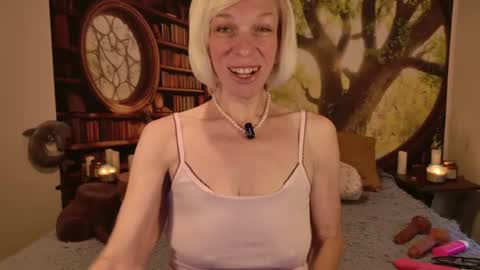 Tessa Rae online show from July 18, 3:49 pm