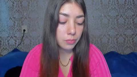 Snapshot of mira_bloempje chatting on October 7, 7:16 am Mira online show from October 7, 7:16 am