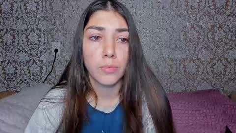 Snapshot of mira_bloempje chatting on October 22, 7:46 pm Mira online show from October 22, 7:46 pm