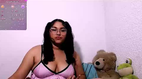 Snapshot of mira_cherry chatting on November 13, 6:01 am mira_cherry online show from November 13, 6:01 am