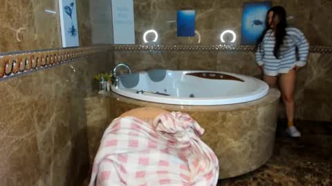 Mira online show from December 5, 2:31 am