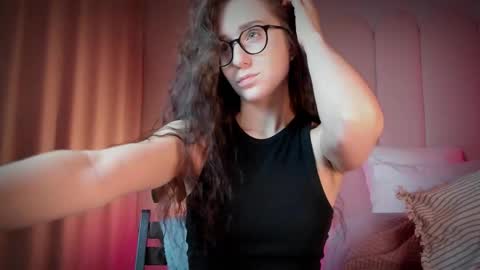 Mira online show from November 7, 7:36 pm