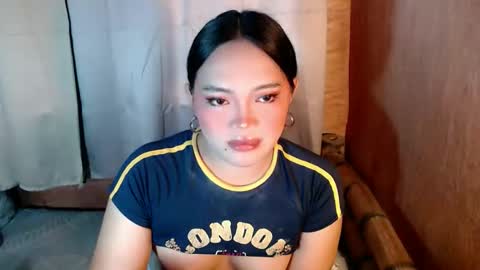 Snapshot of mira_luna222 chatting on November 14, 1:15 am Mira Bella online show from November 14, 1:15 am