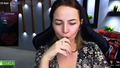 Snapshot of mira_mermayd chatting on December 13, 4:22 am Mira online show from December 13, 4:22 am