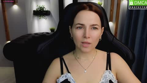 Snapshot of mira_mermayd chatting on January 30, 1:11 am Mira online show from January 30, 1:11 am