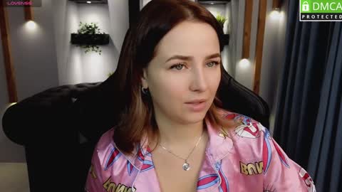 Snapshot of mira_mermayd chatting on February 6, 1:16 am Mira online show from February 6, 1:16 am