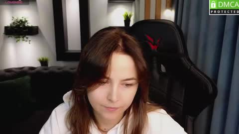 Snapshot of mira_mermayd chatting on March 2, 8:05 am Mira online show from March 2, 8:05 am