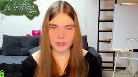 miraa_bloom online show from February 15, 8:05 pm