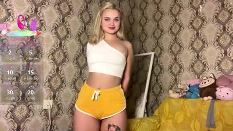 Snapshot of mirabella333 chatting on October 23, 7:23 pm mirabella333 online show from October 23, 7:23 pm