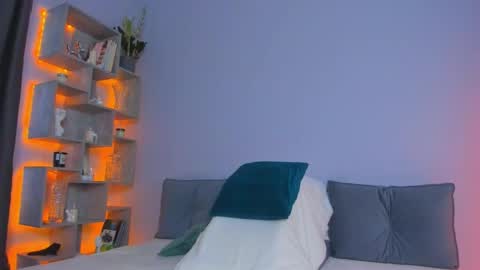 Mira  follow my fansly  online show from May 12, 2:30 am