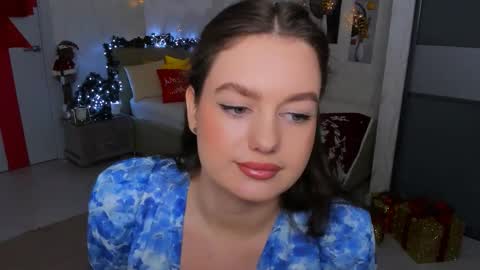 Snapshot of miraclecurly chatting on January 22, 1:21 pm Emma online show from January 22, 1:21 pm