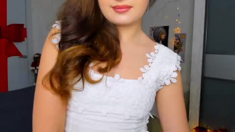 Snapshot of miraclecurly chatting on January 30, 4:16 am Emma online show from January 30, 4:16 am