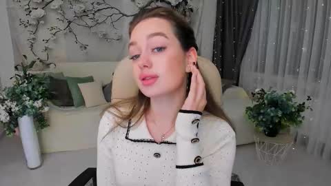 Emma online show from October 22, 7:46 pm