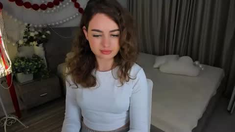 Emma online show from June 5, 6:13 pm