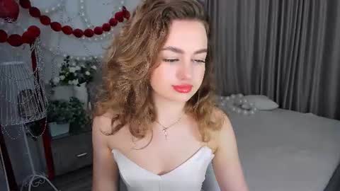 Emma online show from June 14, 1:25 am