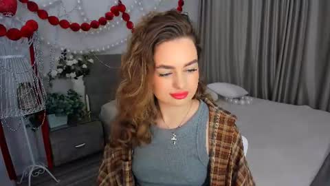 Emma online show from June 15, 1:08 am