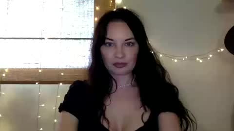 Snapshot of miragee1 chatting on October 15, 9:59 pm Mari online show from October 15, 9:59 pm