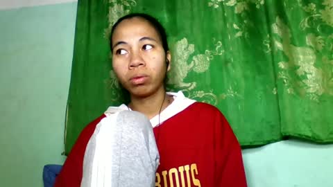Snapshot of mirah881 chatting on June 21, 7:22 am mirah881 online show from June 21, 7:22 am