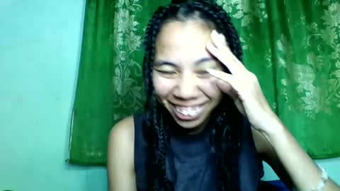 Snapshot of mirah881 chatting on June 23, 7:06 am mirah881 online show from June 23, 7:06 am