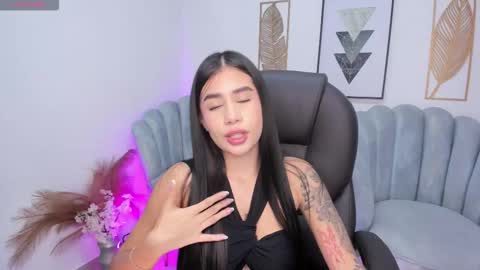 miranda_crawfor online show from March 2, 5:19 am