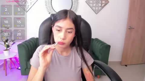 Snapshot of miranda_crawfor chatting on July 30, 9:14 pm miranda_crawfor online show from July 30, 9:14 pm