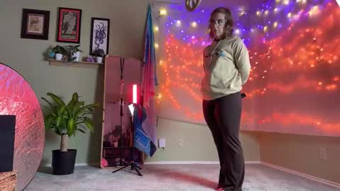 Miranda Flowers online show from February 24, 5:38 am