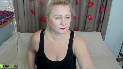 Snapshot of miranda_robinson chatting on February 6, 12:05 pm Miranda online show from February 6, 12:05 pm