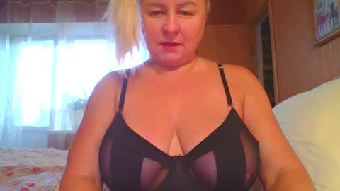 Snapshot of miranda_robinson chatting on September 24, 2:26 am Miranda online show from September 24, 2:26 am