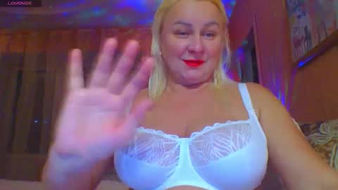Snapshot of miranda_robinson chatting on October 13, 5:46 pm Miranda online show from October 13, 5:46 pm