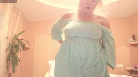 Snapshot of miranda_robinson chatting on July 28, 8:52 pm Miranda online show from July 28, 8:52 pm