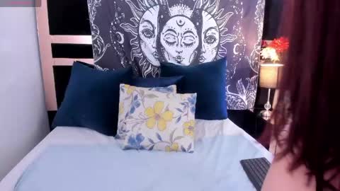 Snapshot of mirandaaduboiss chatting on May 22, 5:29 pm Miranda online show from May 22, 5:29 pm