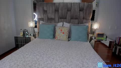 Miranda online show from June 17, 2:03 am