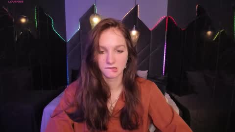 Snapshot of mirandaglow chatting on January 18, 5:44 am Miranda online show from January 18, 5:44 am