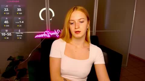 MirandaMayers online show from October 14, 6:03 am