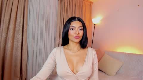 Snapshot of mirandasachs chatting on December 5, 12:30 am Miranda online show from December 5, 12:30 am