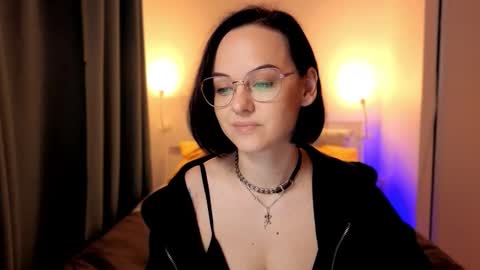 Snapshot of miraskyy chatting on October 23, 4:28 pm MiraSkyy online show from October 23, 4:28 pm