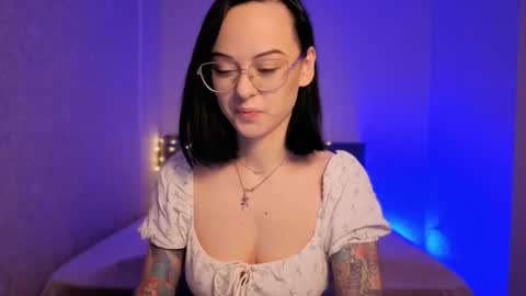 MiraSkyy online show from March 8, 4:44 pm