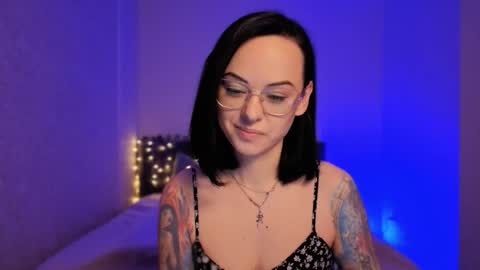 MiraSkyy online show from March 11, 4:02 pm