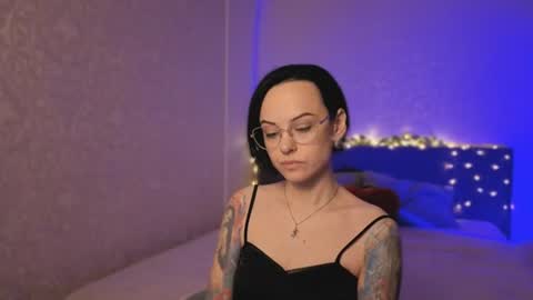 MiraSkyy online show from July 12, 3:25 pm